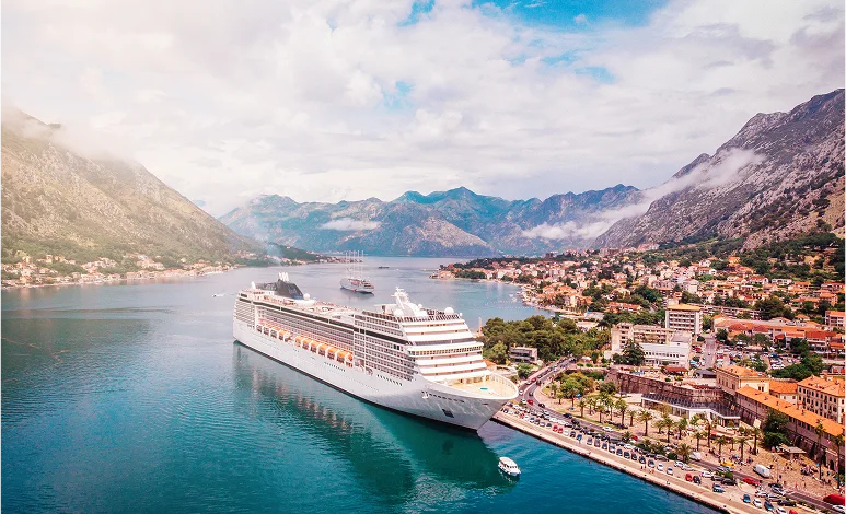 Un yacht d'exception à Nice, au décor feutré